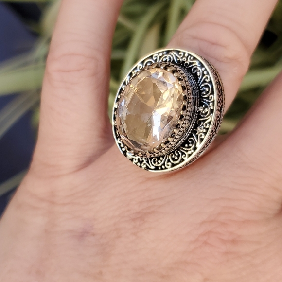 New Morganite Silver Statement Ring. - Picture 7 of 16